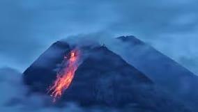 49 Kali Guguran Lava Meluncur Dari Gunung Merapi Dalam Sepekan